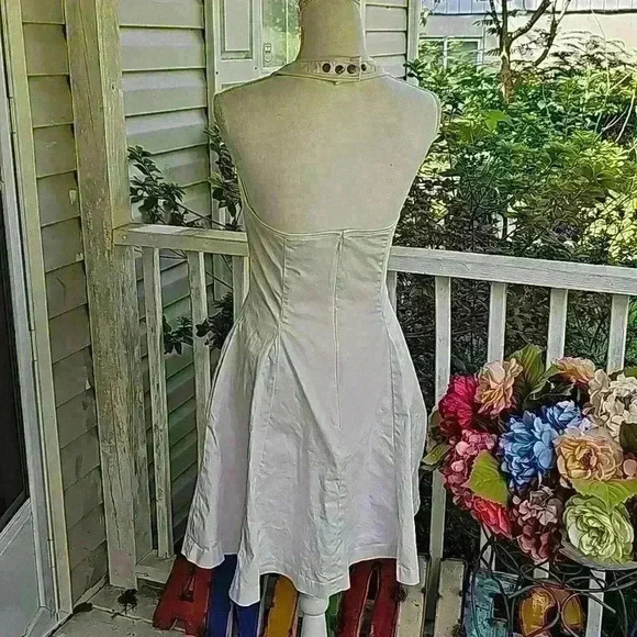 Jessica Simpson size 6 white halter top dress - Picture 4 of 6